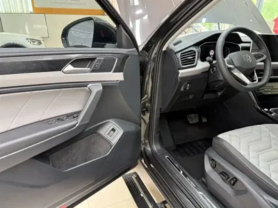 Volkswagen Tayron 2023, 19000 км, за 199800 CNY - фото 8