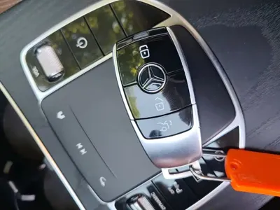 Mercedes-Benz E-Class 2023, 72200 км, за 219300 CNY - фото 9
