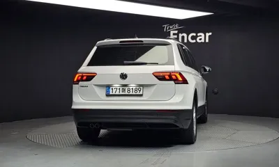Volkswagen Tiguan 2018, 156685 км, за 17490000 KRW