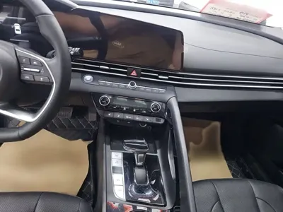 Hyundai Elantra 2025, 11900 км, за 78900 CNY - фото 6