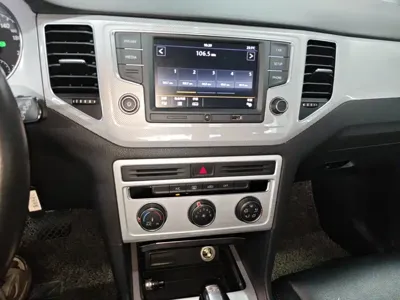 Volkswagen Golf Sportsvan 2017, 72600 км, за 49100 CNY - фото 13