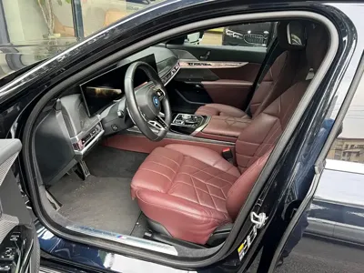 BMW i7 2023, 27000 км, за 469799 CNY - фото 8