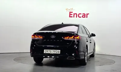 Hyundai Sonata 2018, 165887 км, за 8500000 KRW