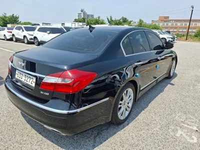 Hyundai Genesis 2012, 108324 км, за 4700000 KRW
