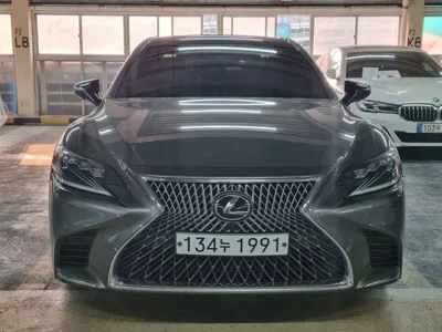 Lexus LS · 2020 год