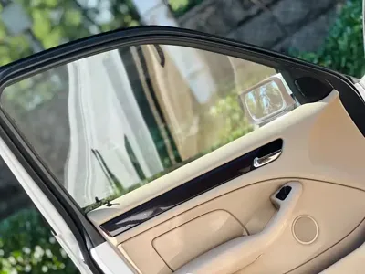 BMW 3 Series 2003, 190000 км, за 63800 CNY