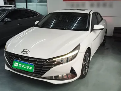 Hyundai Elantra · 2021 год