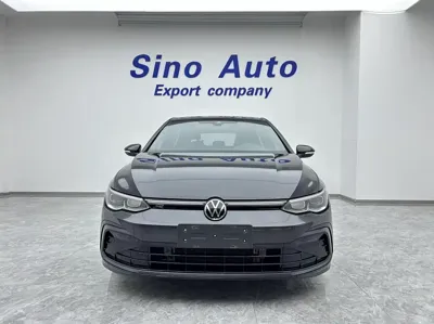 Volkswagen Golf 2022, 23200 км, за 127800 CNY