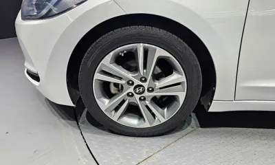 Hyundai Avante 2018, 139147 км, за 8800000 KRW - фото 5