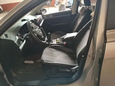 Volkswagen Lavida 2019, 71300 км, за 36800 CNY - фото 8