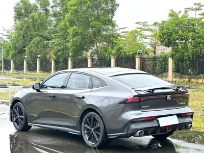 Changan UNI-V 2022, 30000 км, за 41800 CNY - фото 4