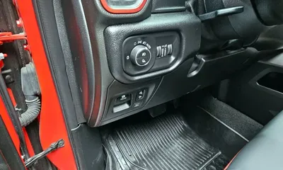 Dodge Ram Pick Up 2019, 64824 км, за 58900000 KRW - фото 16