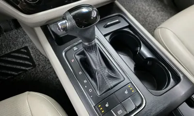 Kia Canival 2016, 131453 км, за 8500000 KRW - фото 9