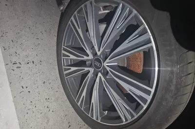 Audi A6L 2023, 24700 км, за 327526.16 CNY - фото 8