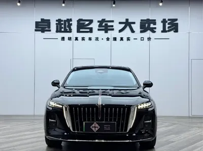 Hongqi Hongqi H5 PHEV 2025, 14000 км, за 115800 CNY