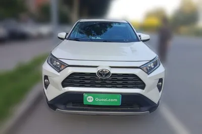 Toyota RAV4 2022, 63000 км, за 105997.21 CNY