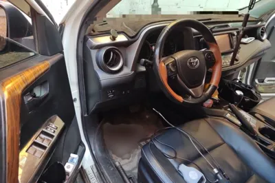 Toyota RAV4 2016, 100700 км, за 73613.32 CNY - фото 19