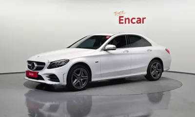 Mercedes-Benz C-Class · 2020 год