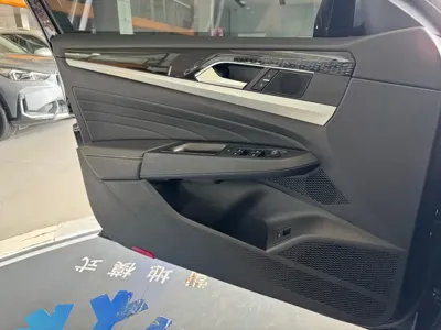Volkswagen Passat 2023, 30000 км, за 126800 CNY - фото 12