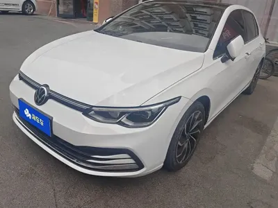 Volkswagen Golf · 2022 год