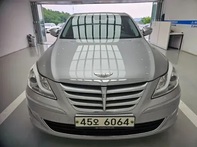 Hyundai Genesis 2013, 96896 км, за 7200000 KRW