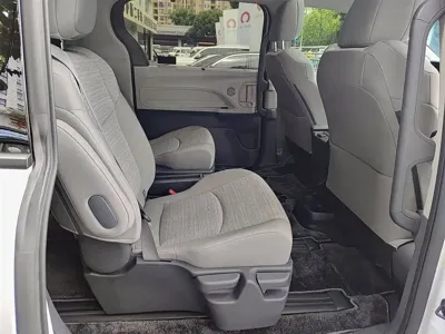 Toyota Sienna 2024, 8000 км, за 218000 CNY - фото 11