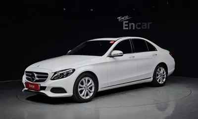 Mercedes-Benz C-Class · 2017 год