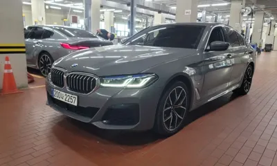 BMW 5-Series · 2021 год