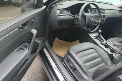 Volkswagen Passat 2017, 76400 км, за 64628.29 CNY - фото 18