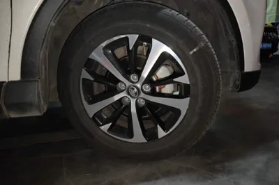 Toyota RAV4 2019, 110900 км, за 99243.55 CNY - фото 8
