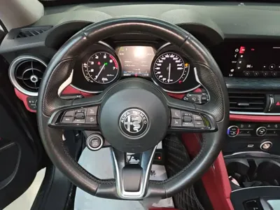 Alfa Romeo Stelvio 2022, 30400 км, за 156200 CNY - фото 11