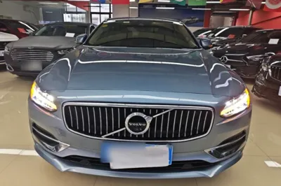 Volvo S90 2018, 117200 км, за 119066.43 CNY
