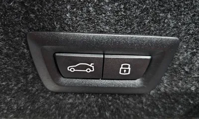 BMW 3-Series 2025, 8836 км, за 50990000 KRW - фото 36