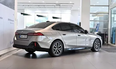 BMW 5-Series 2026, 6542 км, за 64300000 KRW