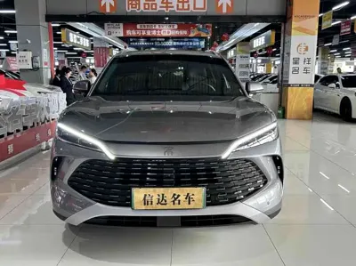 BYD L DM-i 2025, 10500 км, за 93000 CNY