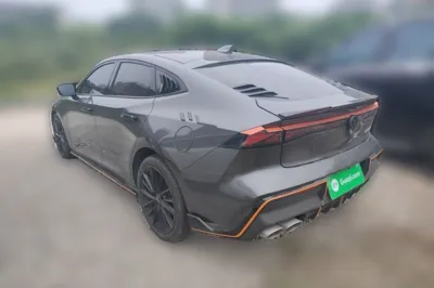 Changan UNI-V 2022, 17200 км, за 76912.22 CNY