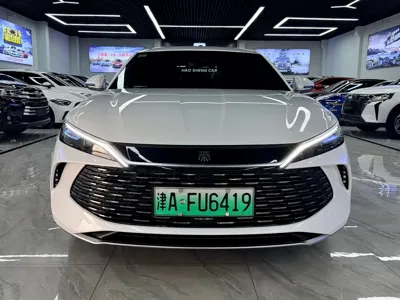 BYD Qin L 2024, 9000 км, за 66800 CNY