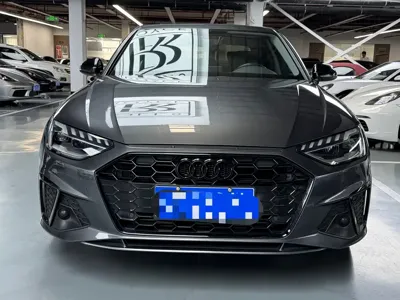 Audi A4L 2022, 40000 км, за 119300 CNY