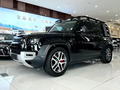 Land Rover Defender 2024, 26000 км, за 668500 CNY