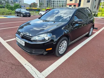 Volkswagen Golf 2011, 83000 км, за 9900000 KRW