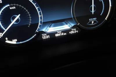 BMW 3 Series 2019, 68400 км, за 109576.47 CNY - фото 11
