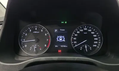 Hyundai Avante 2016, 123782 км, за 8500000 KRW - фото 8