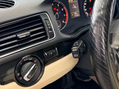 Volkswagen Passat 2015, 165000 км, за 24800 CNY - фото 18
