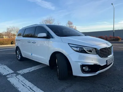 Kia Canival 2017, 169453 км, за 8990000 KRW