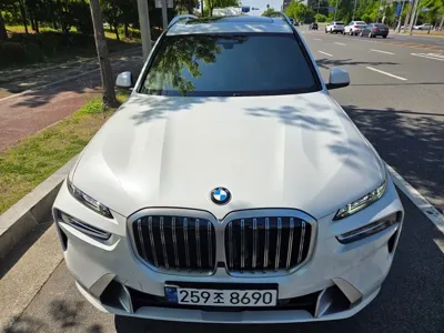 BMW X7 · 2025 год