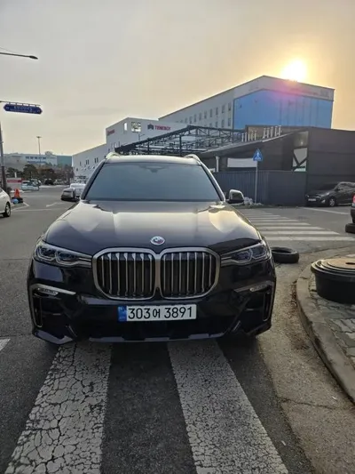 BMW X7 · 2022 год