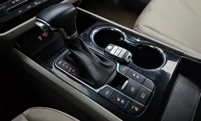 Kia Canival 2020, 201650 км, за 13000000 KRW - фото 9