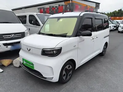 Wuling Zhiguang EV 2025, 11800 км, за 48300 CNY - фото 1