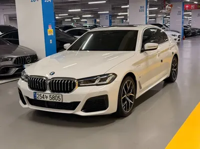 BMW 5-Series · 2021 год