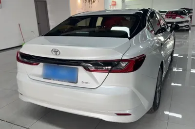 Toyota Camry 2024, 41500 км, за 139922.6 CNY